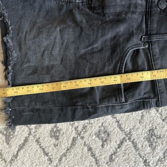 LOFT women’s petite black denim short - Picture 6 of 6